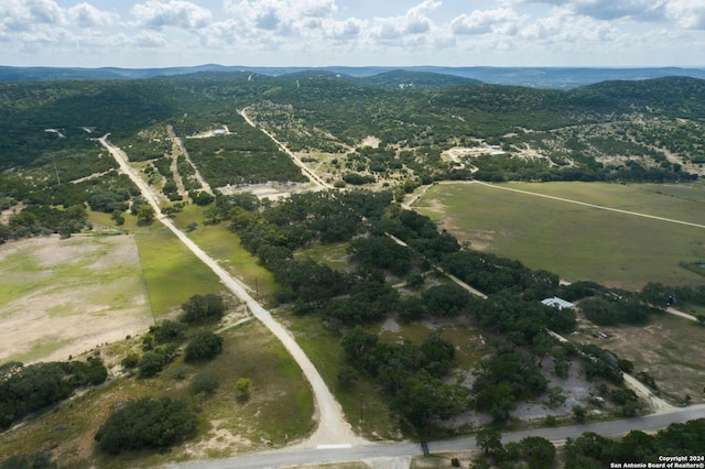 Listing photo 3 for 5211 Bump Gate Rd, Pipe Creek TX 78063