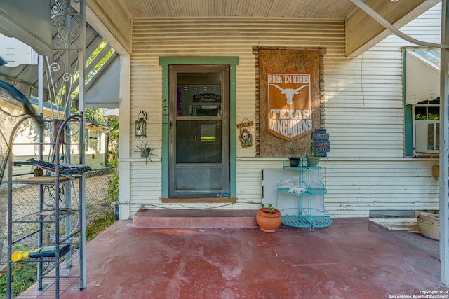 view of property entrance