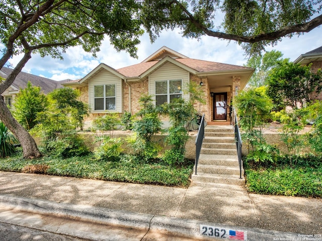 view of front of house