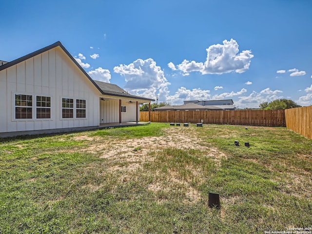 view of yard with a patio