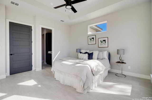 bedroom with ceiling fan