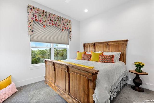 view of carpeted bedroom