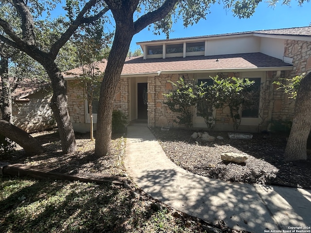 view of front of property