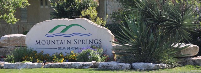 1810 Mountain Spg, Canyon Lake, TX 78133