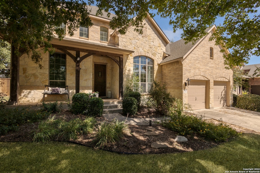 view of front of home featuring a porch