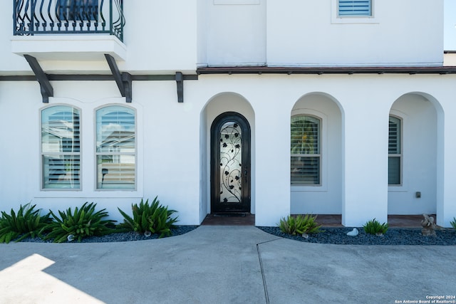 view of property entrance