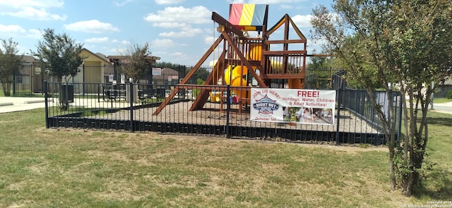 view of jungle gym featuring a yard