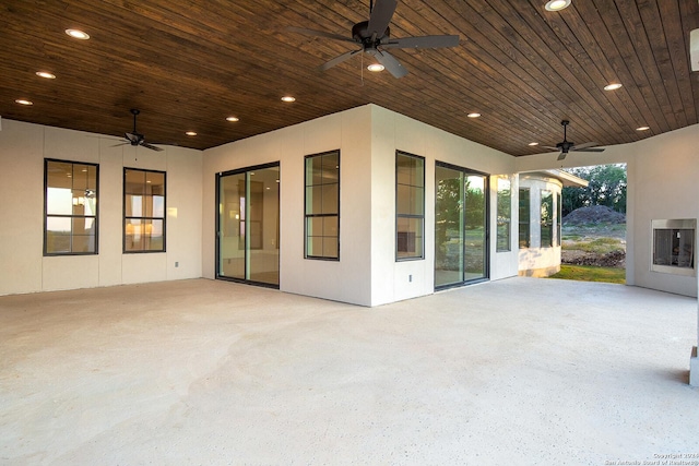 view of patio with ceiling fan