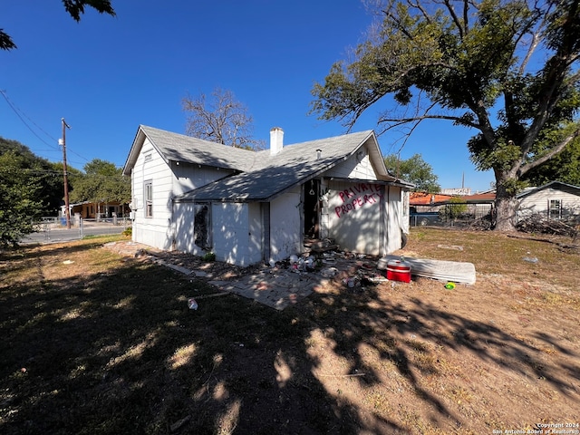 view of side of property