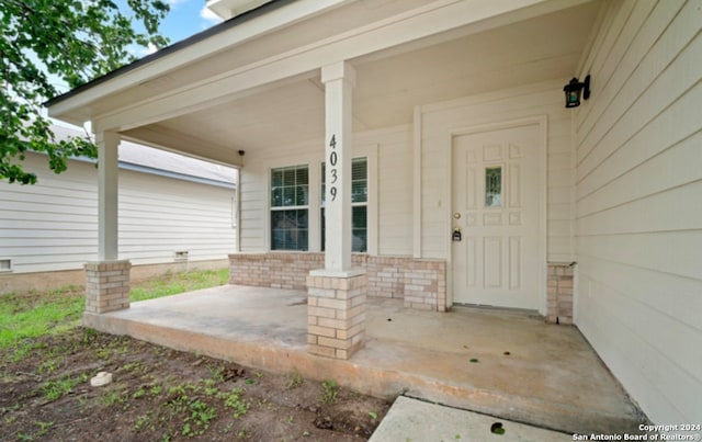 view of property entrance