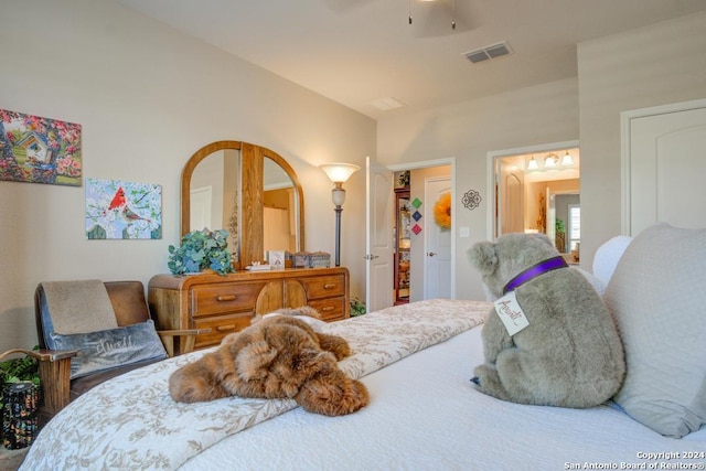 bedroom with ceiling fan