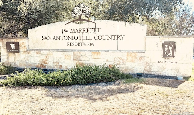 view of community / neighborhood sign