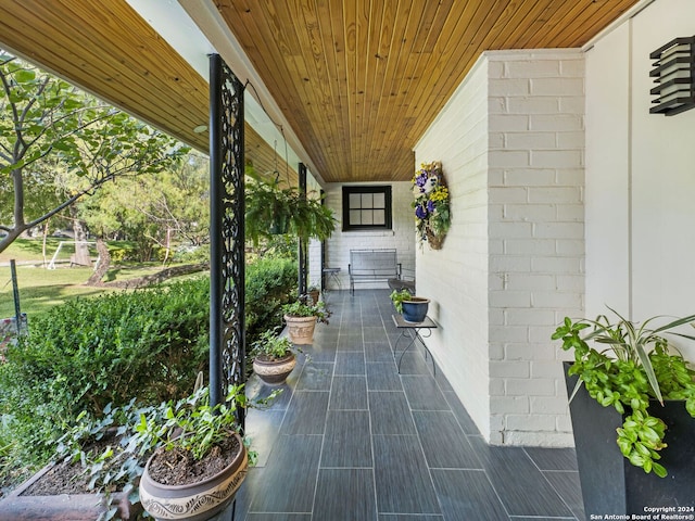 entrance to property with covered porch