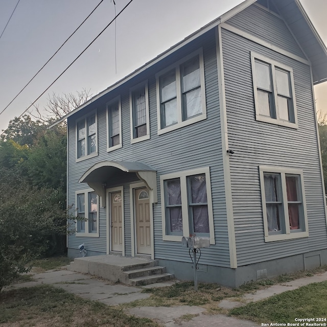 view of front of property