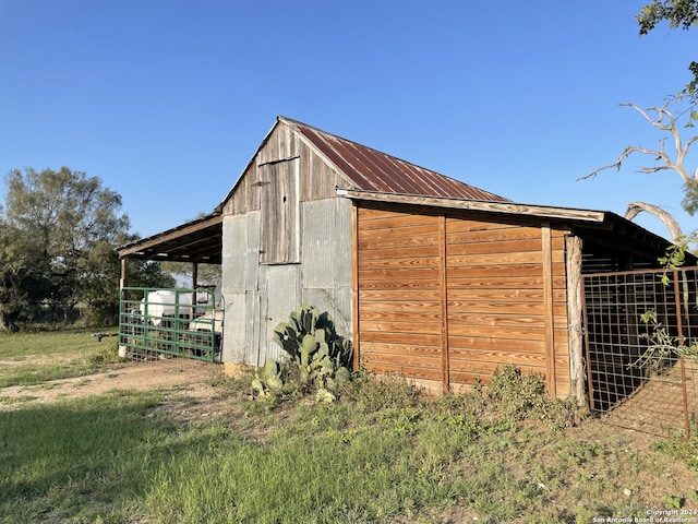 view of outdoor structure