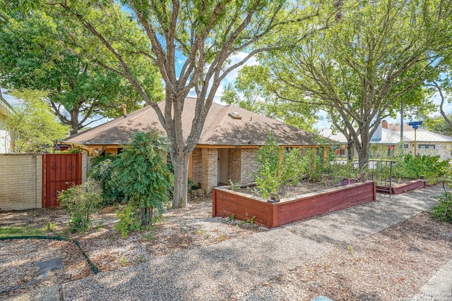 view of front of property