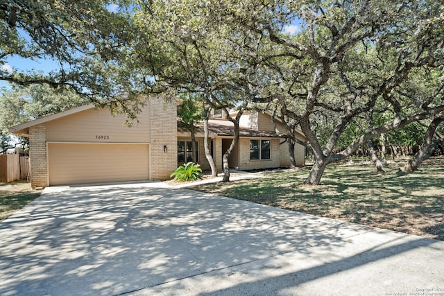 view of front facade with a garage