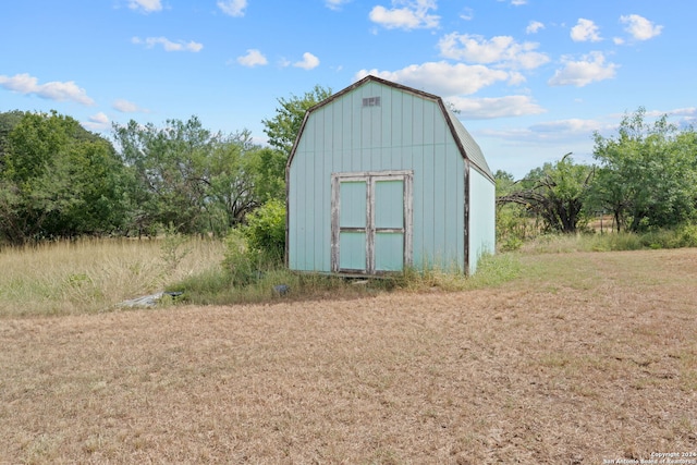 view of outdoor structure