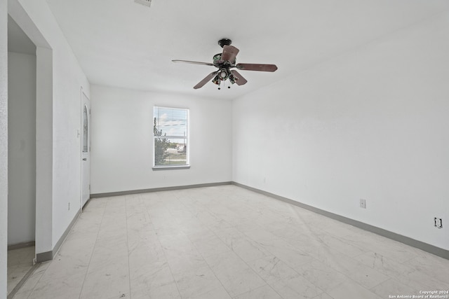 empty room with ceiling fan