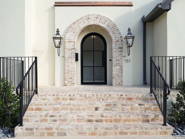 view of entrance to property