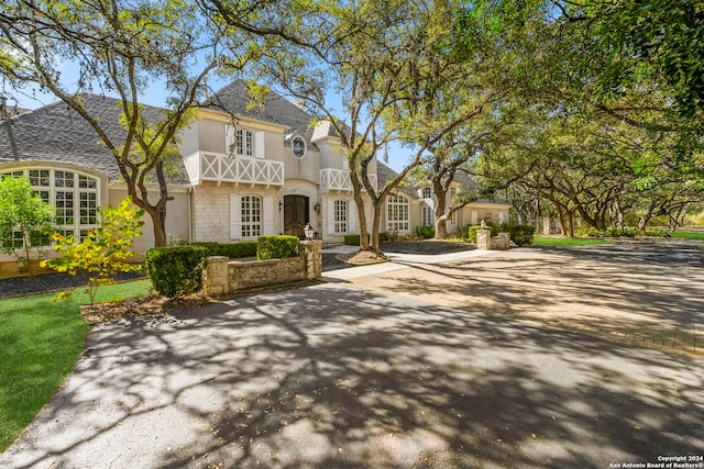 view of front of house