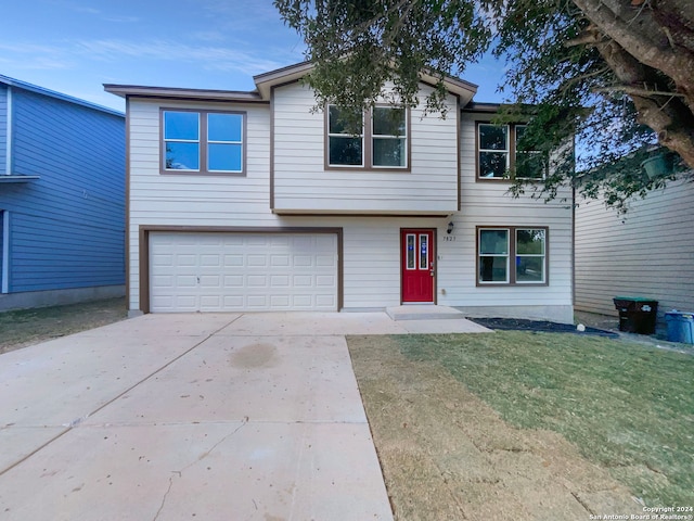 view of front facade featuring a garage