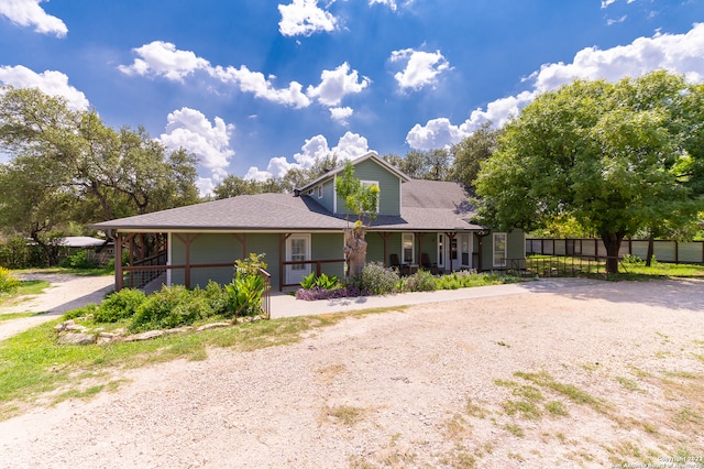 view of front of home featuring a porch