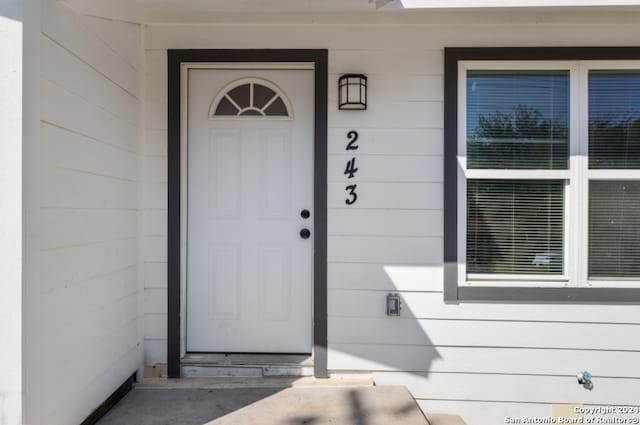 view of entrance to property