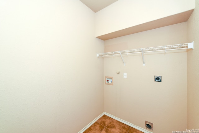 laundry room with washer hookup, tile patterned flooring, hookup for an electric dryer, and hookup for a gas dryer