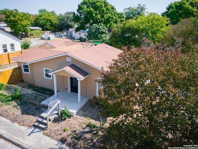 view of front of property