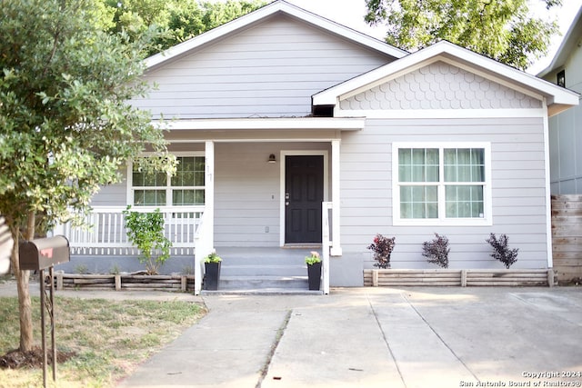 view of front facade featuring covered porch