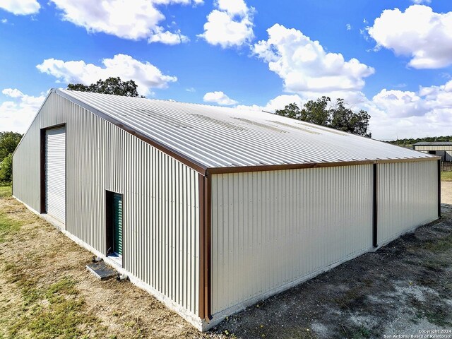 6776 Green Valley Rd, Cibolo, TX 78108 - view of pole building