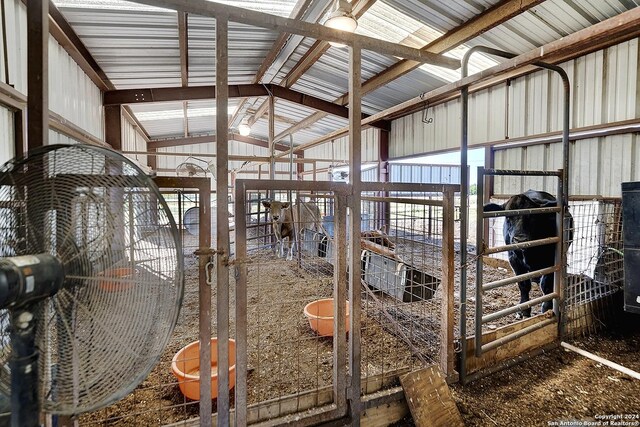 6776 Green Valley Rd, Cibolo, TX 78108 - view of stable