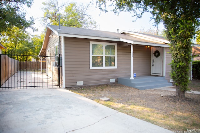 view of front of house