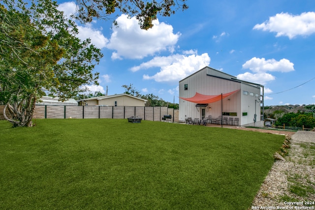 view of yard with a patio area