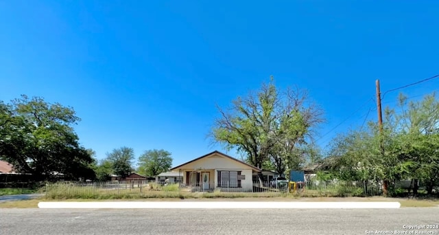 view of front of home