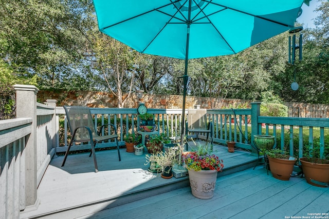 view of wooden deck