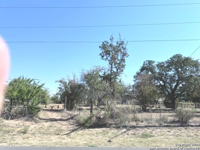 Listing photo 3 for 18186 Wisdom Rd, Lytle TX 78052