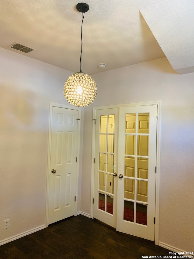 entryway featuring dark hardwood / wood-style flooring