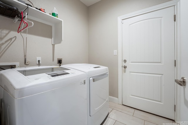 120CHAMPIONSB Champions Blvd, La Vernia, TX 78121 - laundry area featuring independent washer and dryer and laundry area