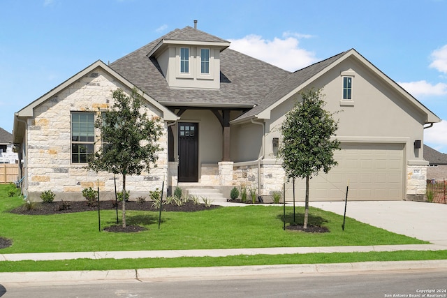 view of front of home with a front lawn