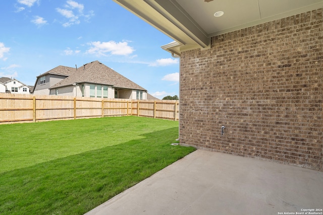 view of yard with a patio area