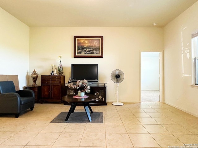 280 Crysanthemum, New Braunfels, TX 78130 - living room with baseboards and light tile patterned flooring