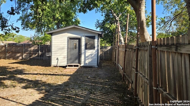 view of outbuilding