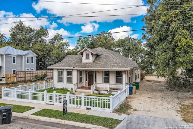 view of front of house featuring a porch