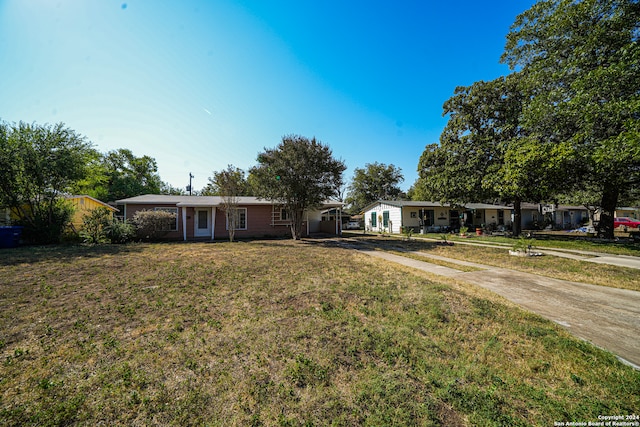 view of front of home with a front yard