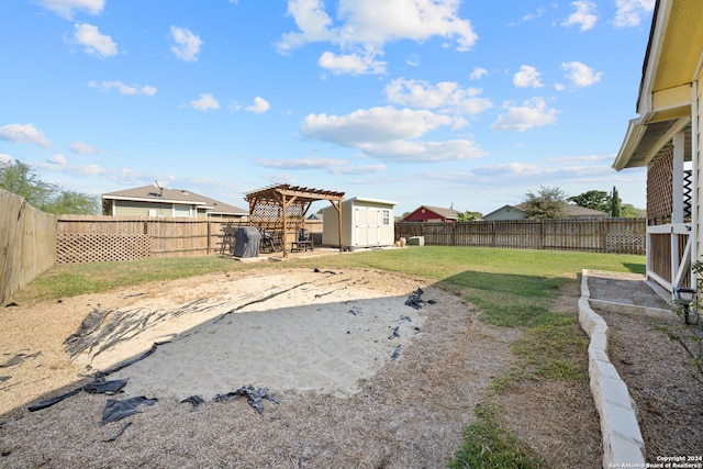 view of yard with a pergola