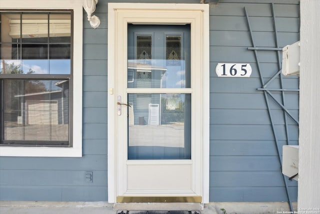 view of property entrance