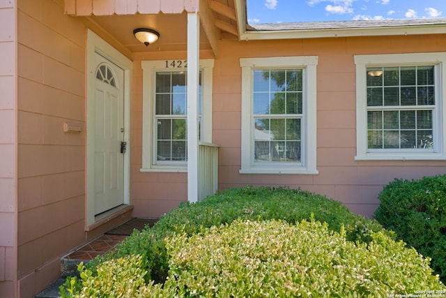 view of property entrance