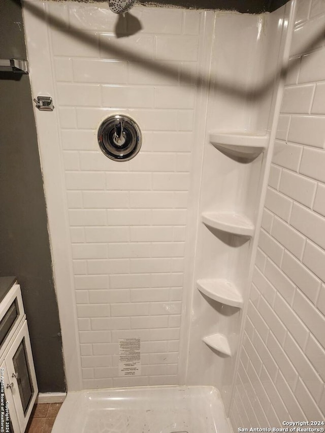 bathroom featuring a shower